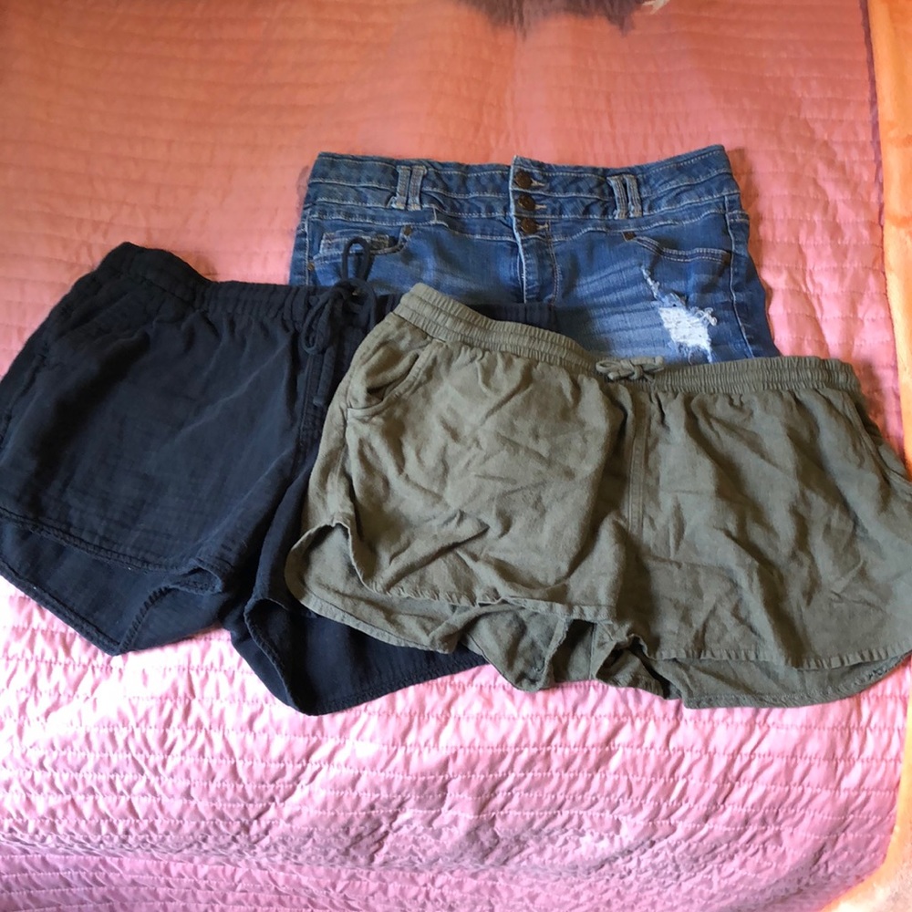 Lot size large 13/14 cotton and Jean shorts black